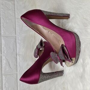 VINCE CAMUTO Pink Satin and Silver Rhinestone Open Toe Bow Platform Heels